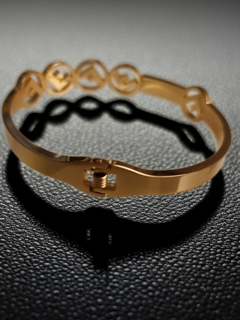 Fendi Gold-Tone Enamel Logo Circle Bangle with Red and Blue Accents - Picture 3 of 5